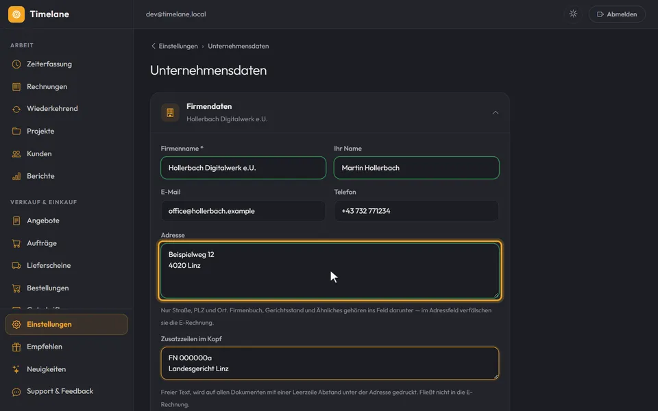 Die Adresse steht in zwei Zeilen im Feld