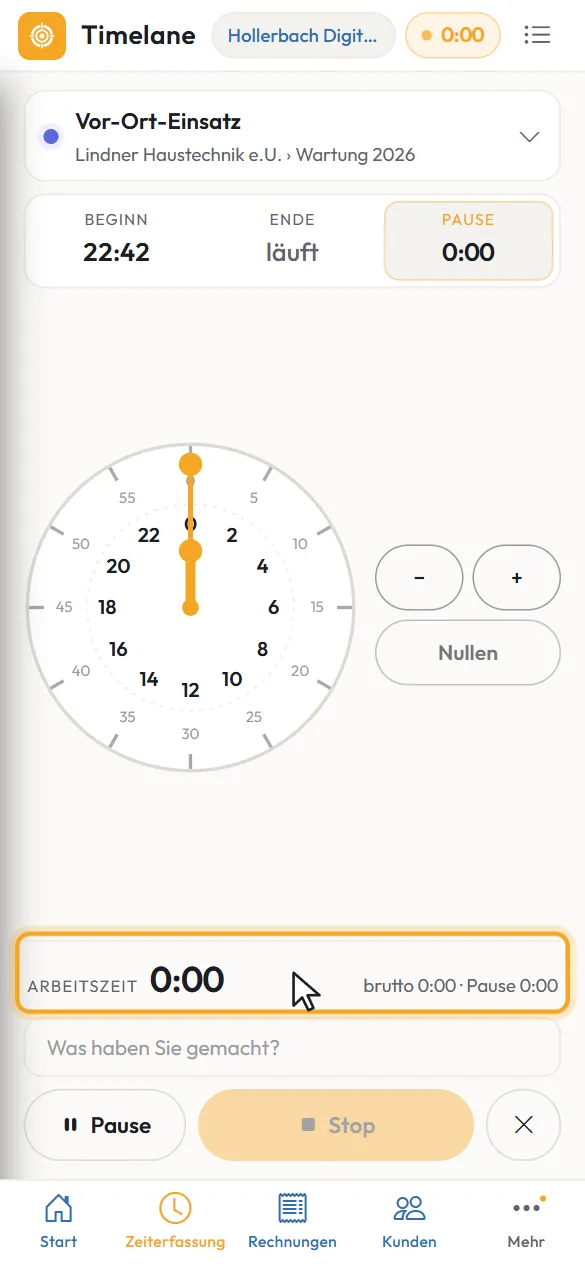 Die laufende Uhr mit Arbeitszeit